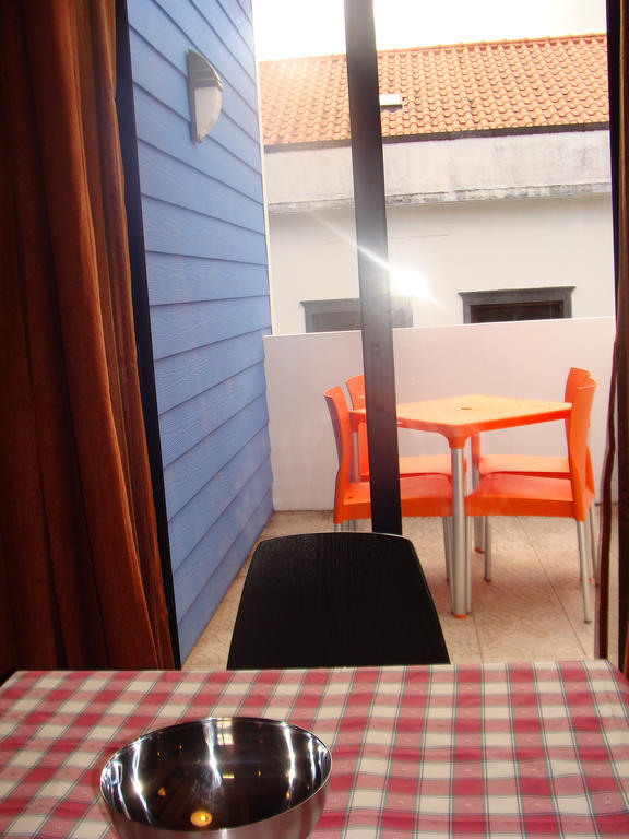 Apartamentos Kosmos Horta  Rum bild