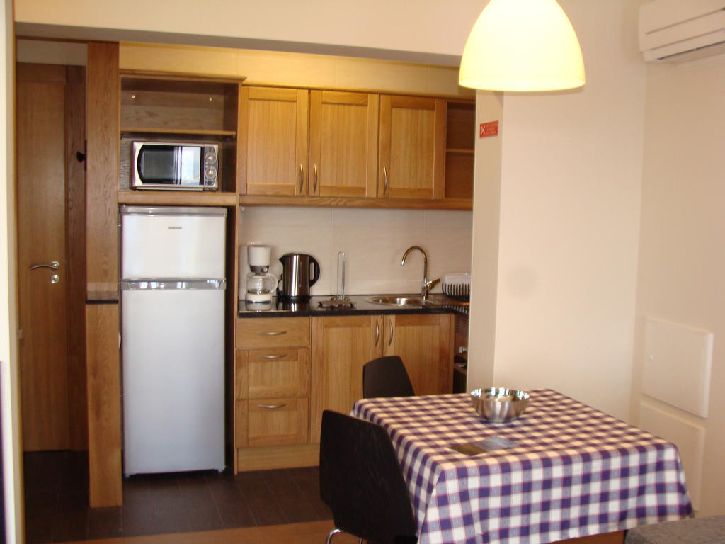 Apartamentos Kosmos Horta  Rum bild