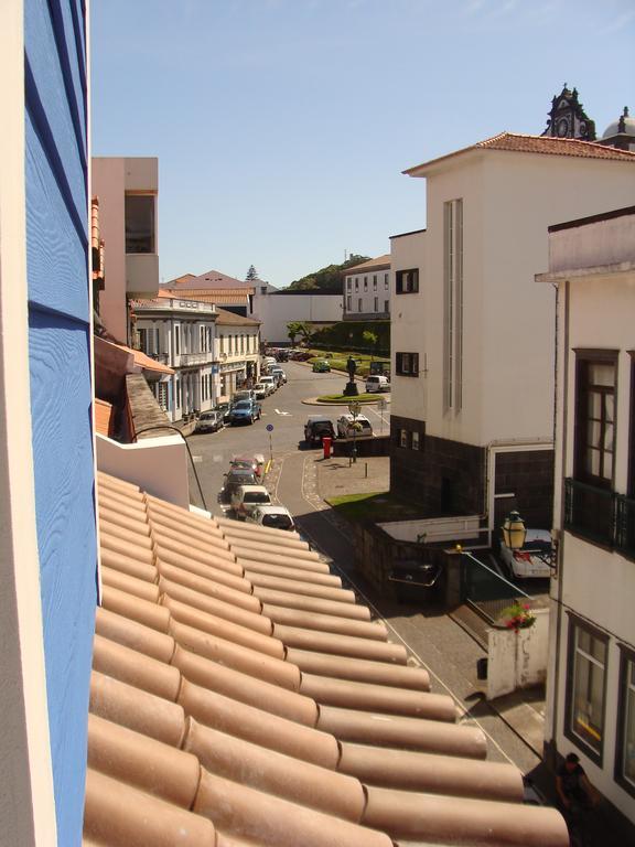 Apartamentos Kosmos Horta  Rum bild